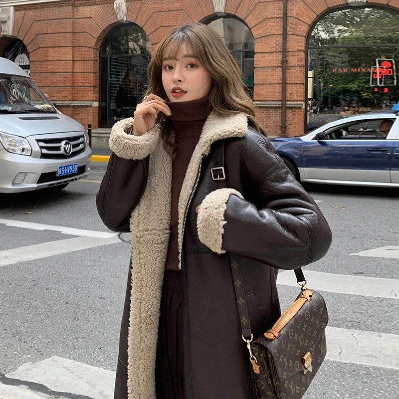 Рисунок 2 - Зимнее длинное пальто из овечьей шерсти