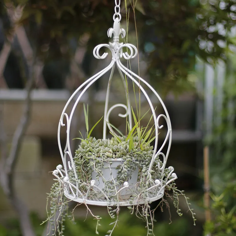 

Idyllic Wrought Iron Hanging Basket Flower Pot Hanging Swing Potted Flowers and Green Plants Balcony Garden Decoration Europe