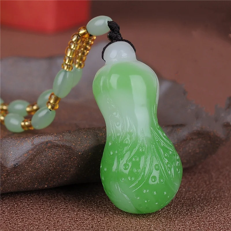 

Natural Emerald Green Hand-carved Cabbage Jade Pendant Fashion Boutique Jewelry Men and Women Money Gathering Necklace Gifts