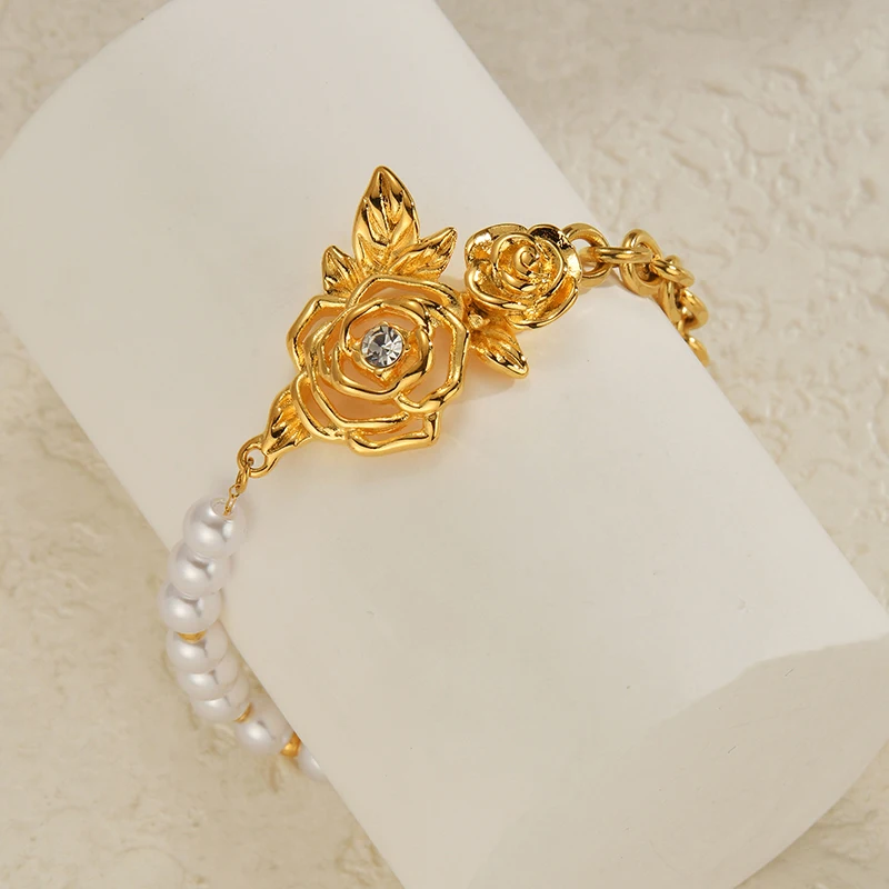 Изысканный жемчужный браслет Spark с цветком из нержавеющей стали золотого цвета