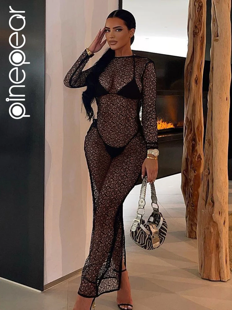 

Черная ажурная сетка PinePear с длинным рукавом, открытой спиной и разрезом, Длинная накидка 2024, женское прозрачное сексуальное платье макси на шнуровке