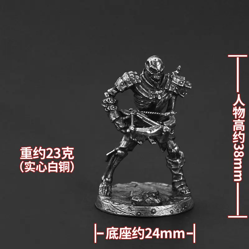 

Миниатюрные медные модели зомби