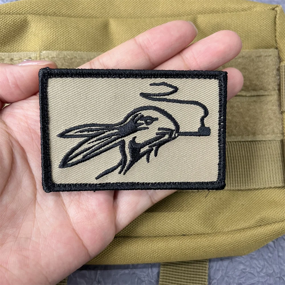 Вышитые нашивки с курительным Кроликом наклейки для одежды крючком и петлей