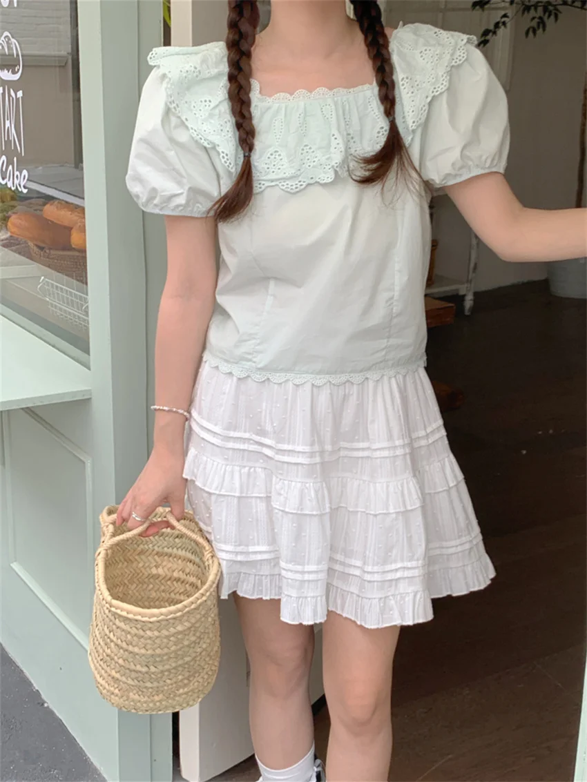 Блузка Женская приталенная с квадратным вырезом и коротким рукавом