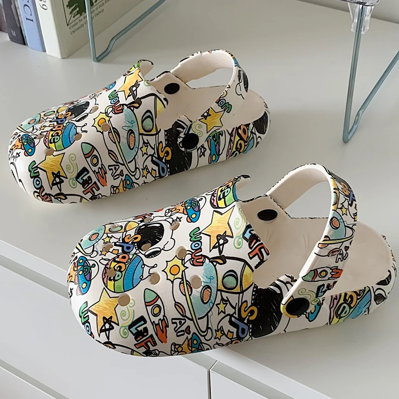 

Graffiti Baotou Beach Slippers Couple Women Shoes Indoor Garden Shoes Woman 2022 New Summer Non-slip Adult Soft Sandals