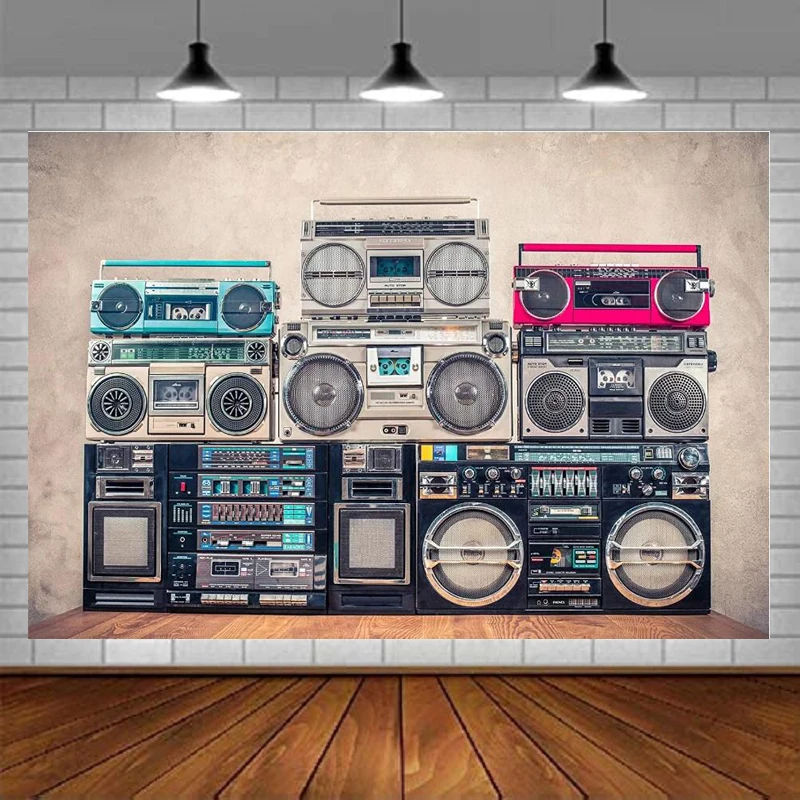 Винтажный радиофон назад в 80-е 90-е годы старомодный усилитель Музыка DJ античный