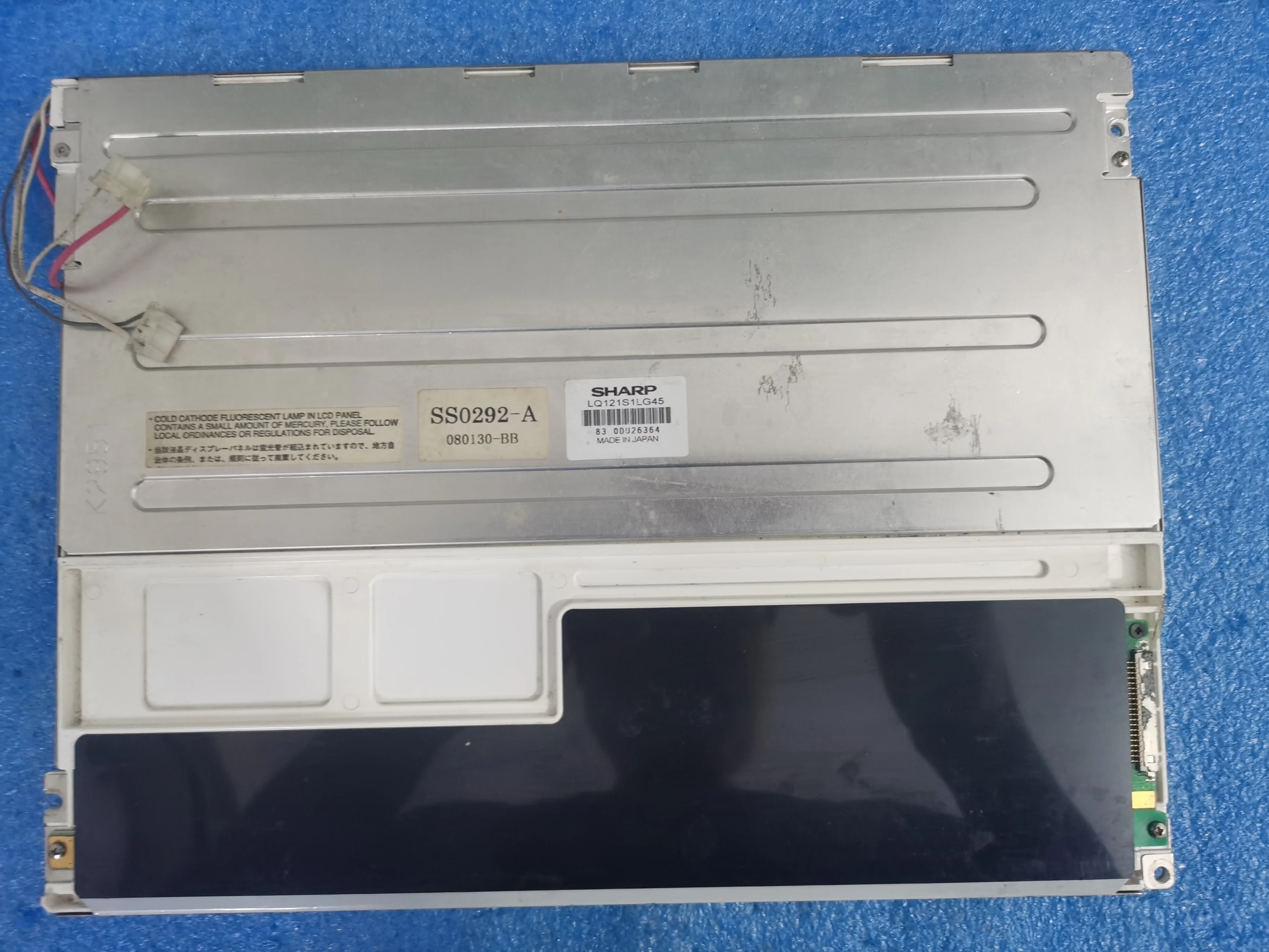 LQ121S1LG45 Оригинальный 3,5-дюймовый Промышленный экран, проверенный в наличии LQ121S1LG55