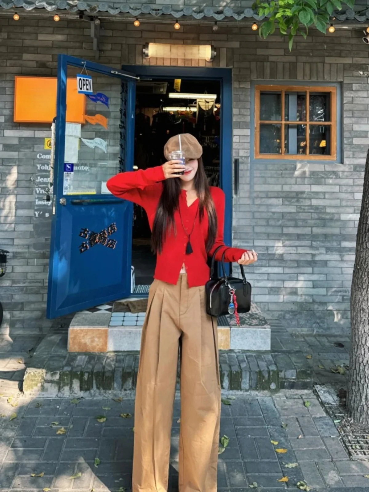 Изящный рождественский новогодний красный вязаный кардиган во французском