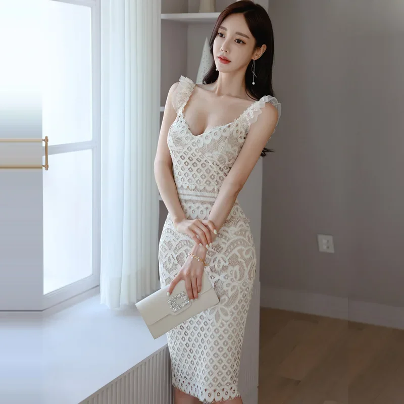 Белое утягивающее мини-платье со шнуровкой и цветочным краем лето 2021 женская