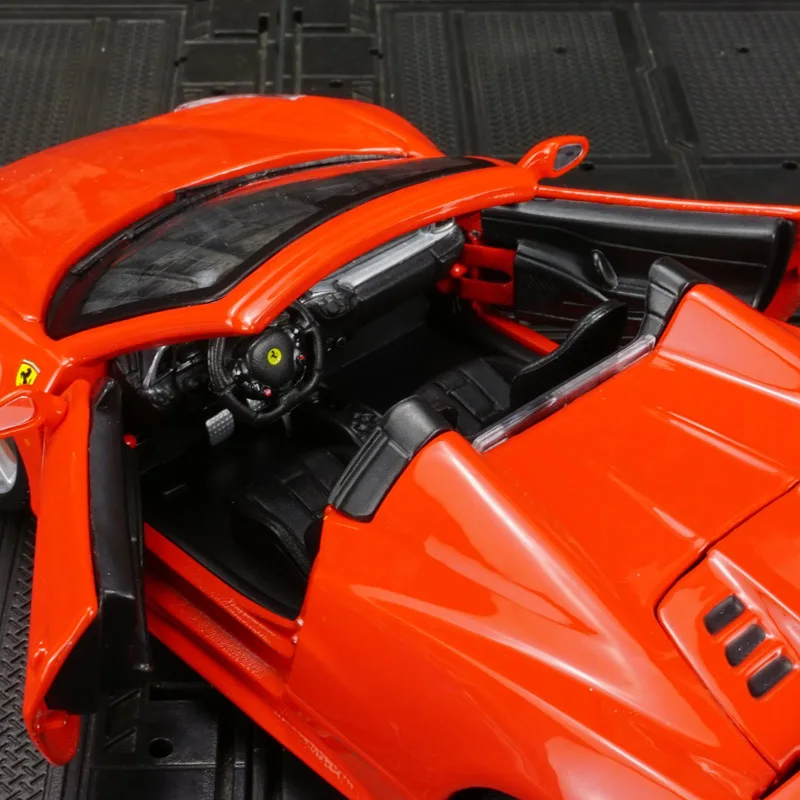 Bburago 1:24 Ferrari 458 Spider, трансформируемая модель автомобиля, двери с обеих сторон, которую можно открыть, тонкая работа (art.: 3920d445fded7) - 3920d445fded7