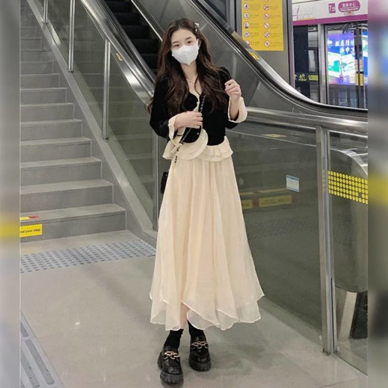 

Dress 2022 new spring and autumn Korean version French elegant temperament lace splicing cardigan fairy temperament yarn