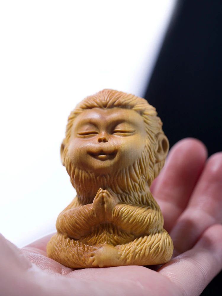 

Poplar carved ornaments the Monkey King Zodiac Monkey Handheld Piece Men's Play Piece Women's Gifts decorations for home