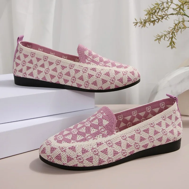 Туфли женские с круглым носком однотонные вязаные геометрическим рисунком