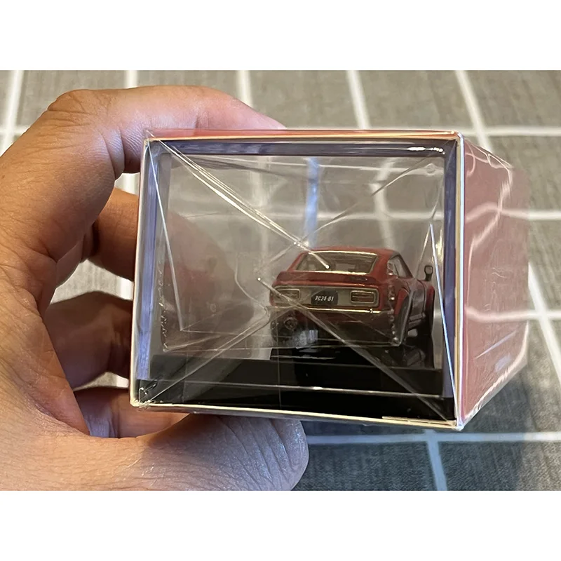 Коллекционная модель Nissan Fairlady S30 Inno64 1:64