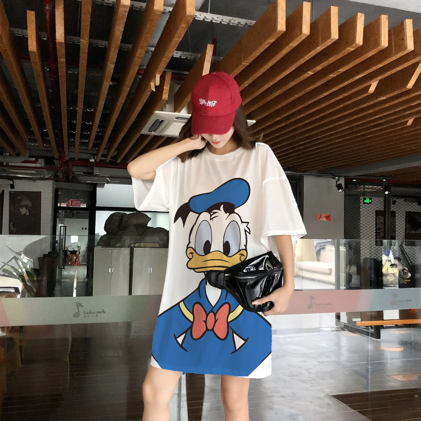 

Summer Nightdress Women's Donald Duck Cartoon Pajamas Home Clothes Short-sleeved Nightdress Ice Silk Mesh Quick-drying Clothes