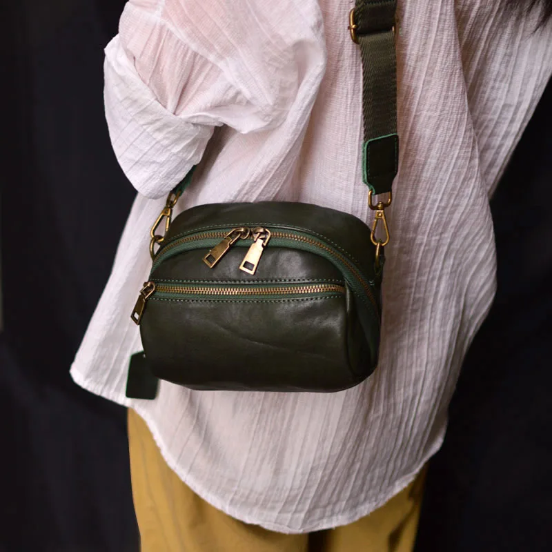 

AETOO Original casual rivet temperament all-in-one handmade cowhide women's bag Retro style small square bag literary shoulder