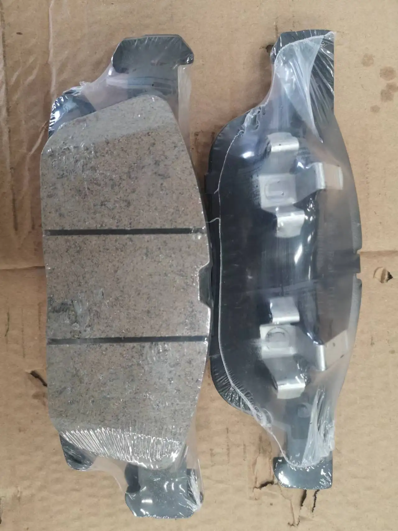 

Передние и задние тормозные колодки для моделей CS95 2WD 2019-2021 Low Metal