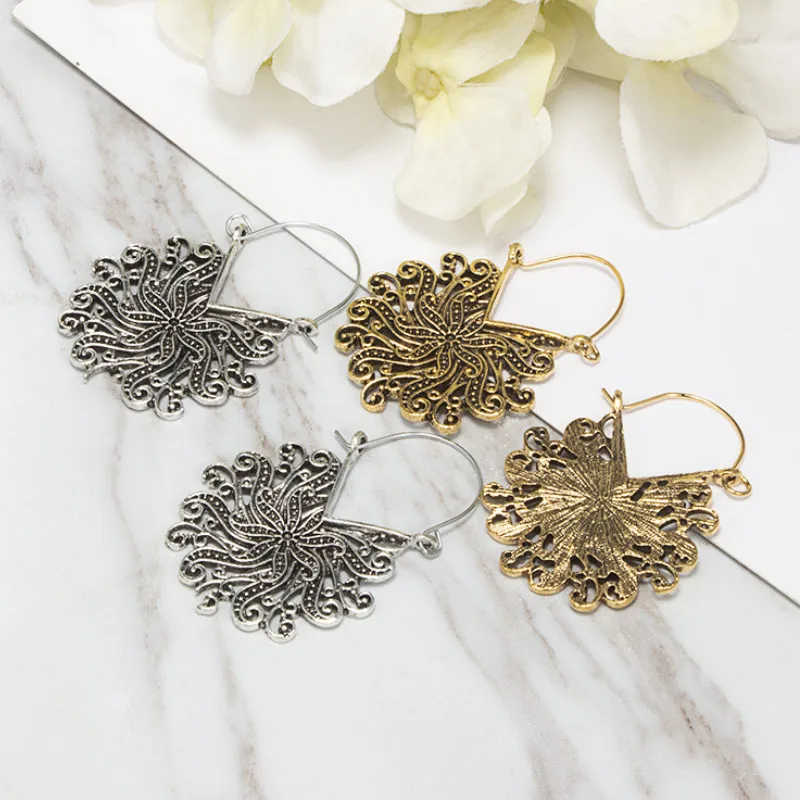 

Simple Flower Alloy Earrings Personality Sweet Women Ear Jewelry