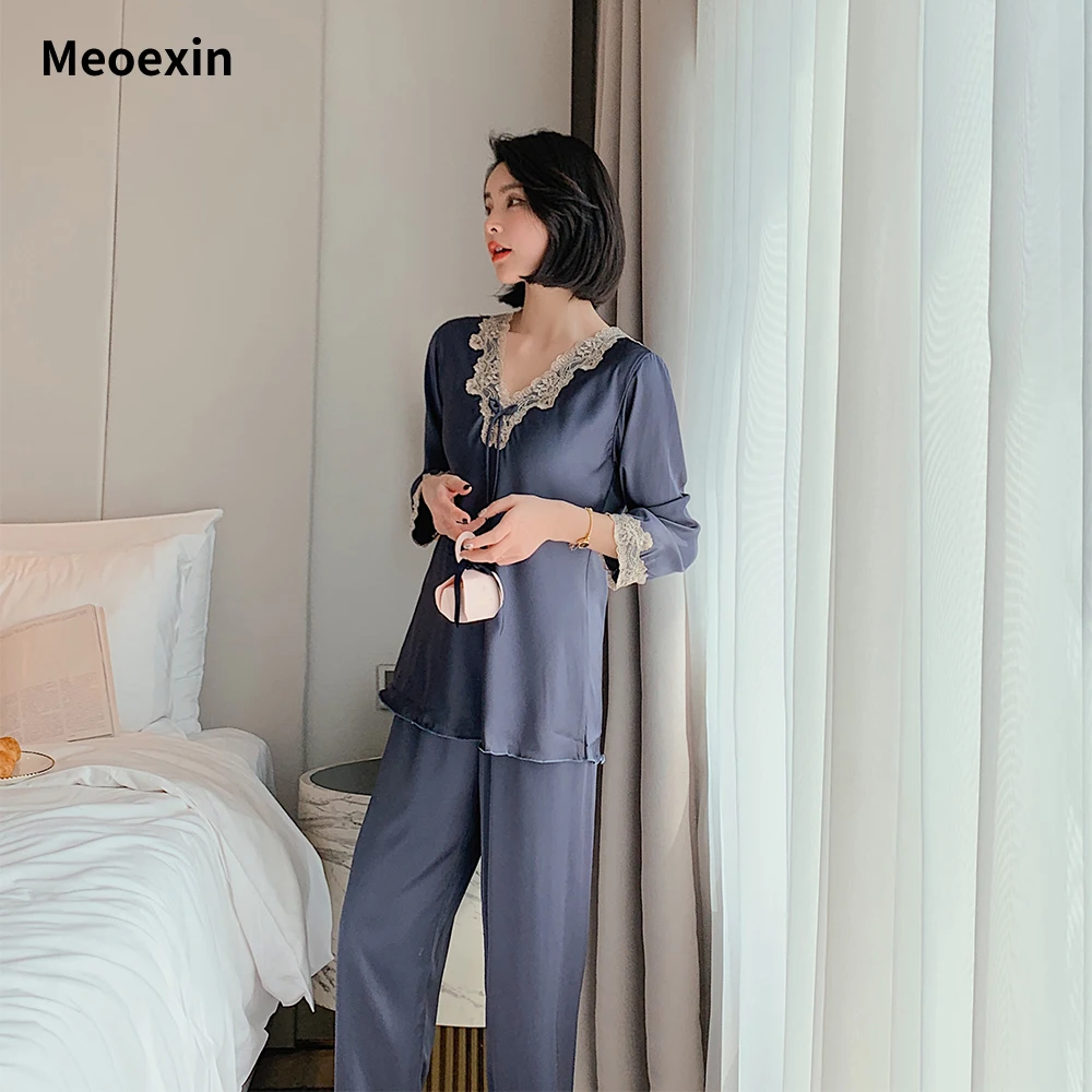 

Long Sleeved Ice Lace Sexy and Loose Fitting Pullover Home Clothing Bow Deep V-neck Hot Popular Clothes for Women Sleepwear