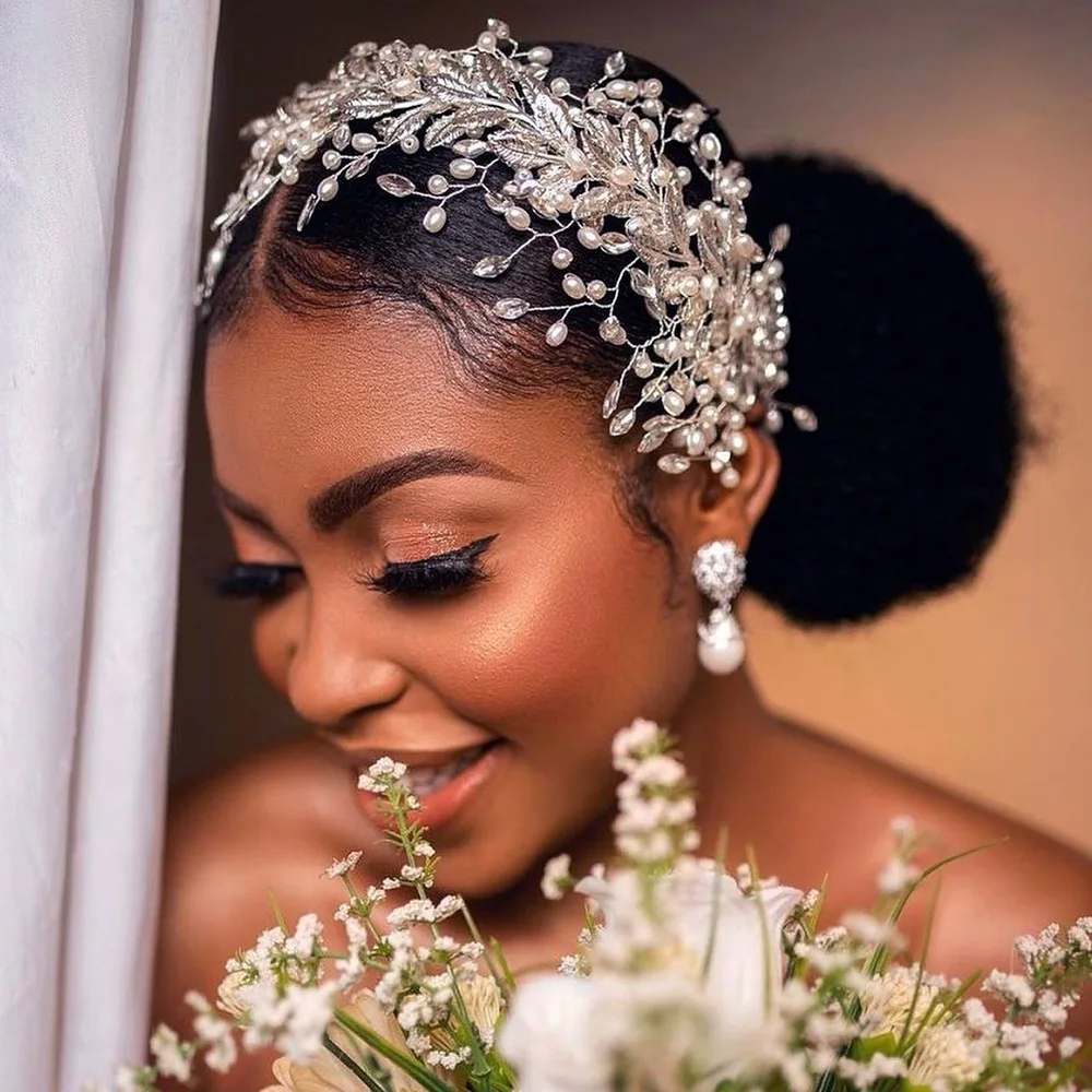 

Western Wedding Fashion Headdress for Bride Handmade Headband Wedding Crown Floral Pearl Hair Accessories Hairpin Ornaments