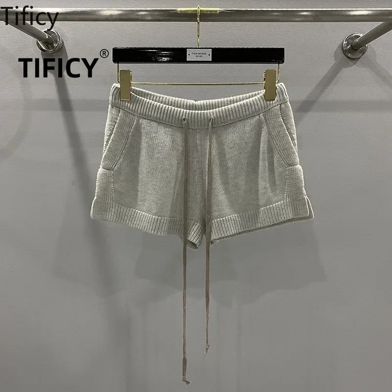 Женские трикотажные шорты в рубчик Dark RO удобные шерстяные повседневные черного и