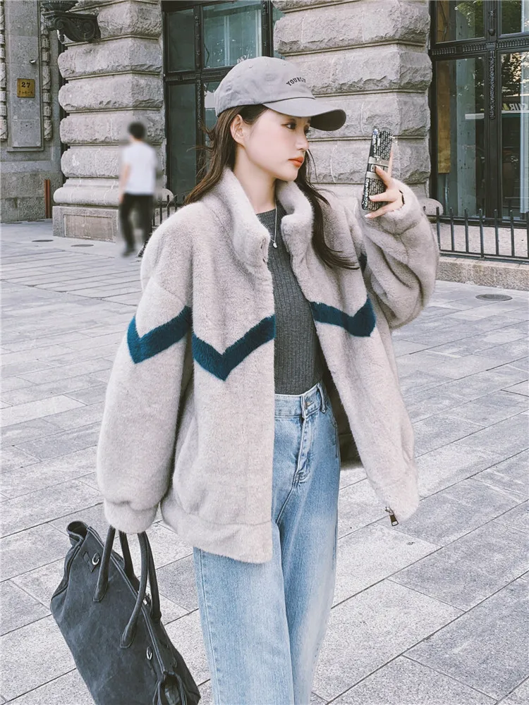 One piece fur coat for female winter 2022, new student, short, fried street lamb, thick and loose, Korean style