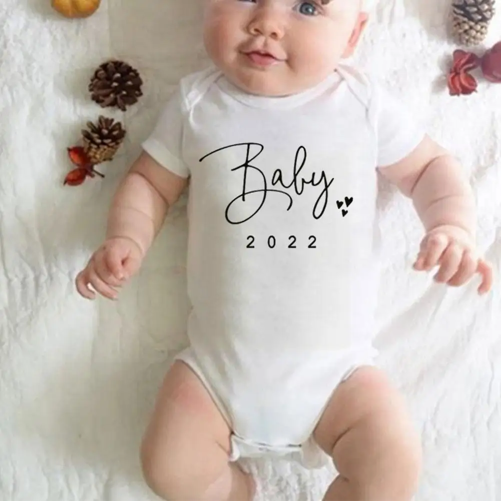 

Baby Coming Soon 2022 Baby Boys Girls Romper Infant Announcement Pregnancy Unisex Gift Clothes Summer Bodysuits Outfits D6c3