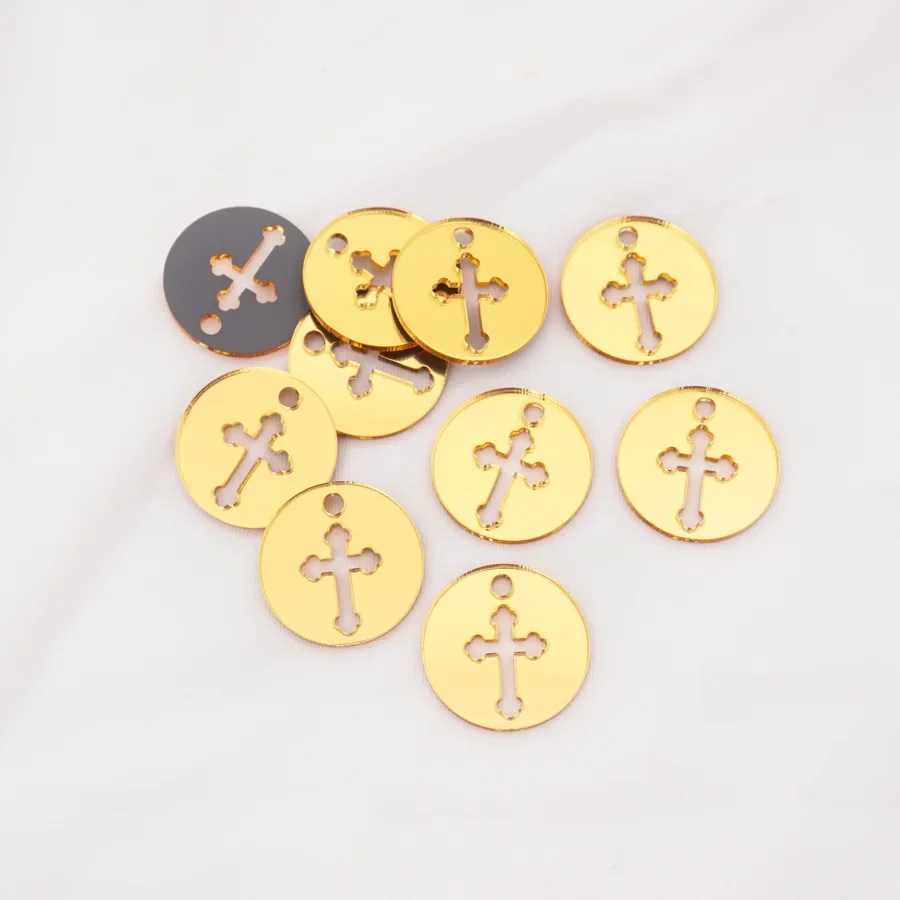 

Акриловое зеркало, маленькие круглые крестовые бирки, декор стола для детского душа, приглашения на крещение, открытки, подарок для гостей, декор на крестины