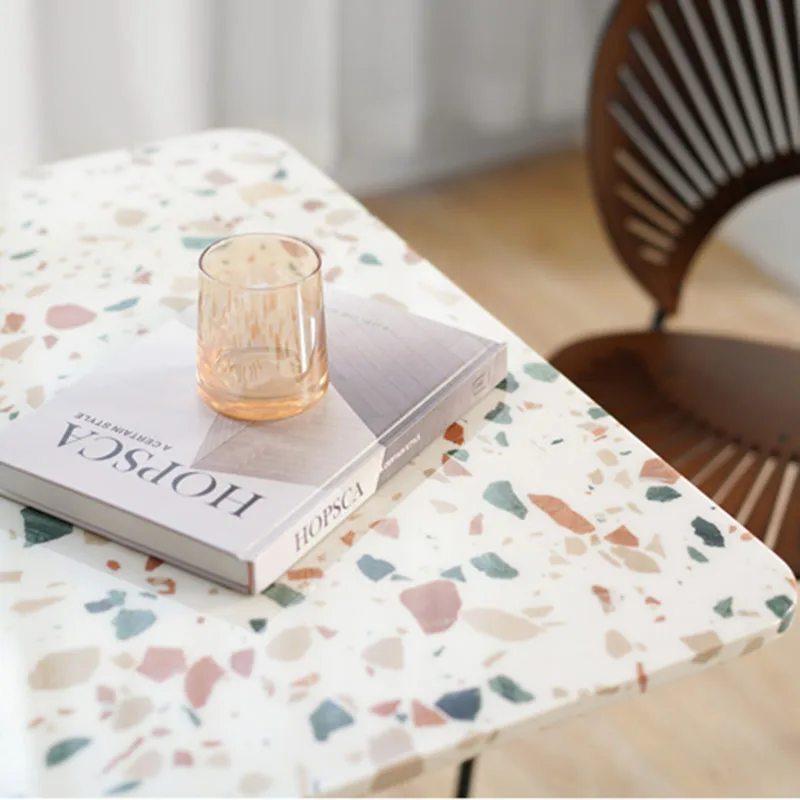 Рисунок 6 - Журнальные столики в каменном дизайне