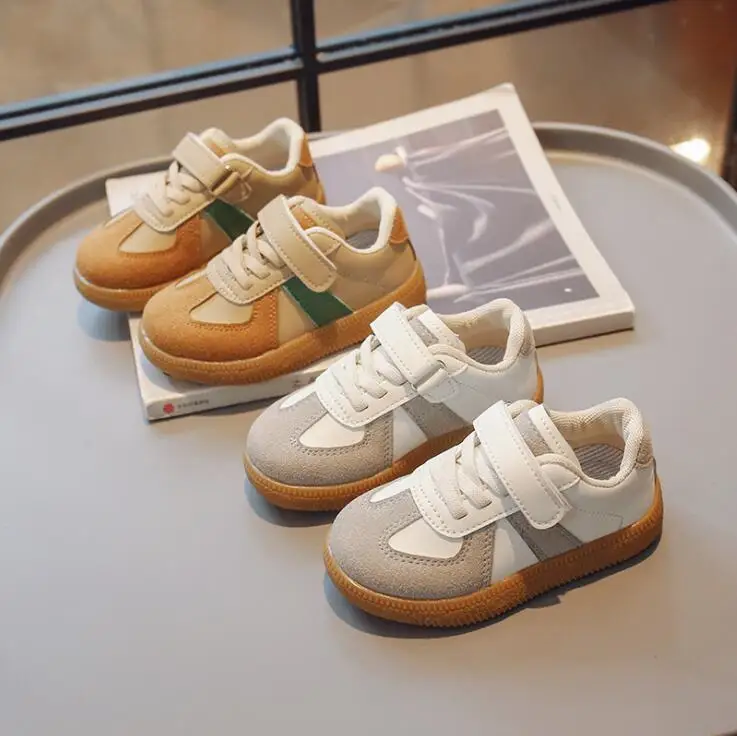 

Детская обувь для крикета Весна 2023 обувь для мальчиков с коровьей подошвой Модная и удобная повседневная обувь для девочек маленького и сре...