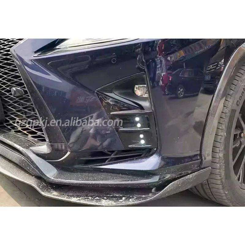 Ремесленная версия бленды противотуманной фары из углеродного волокна