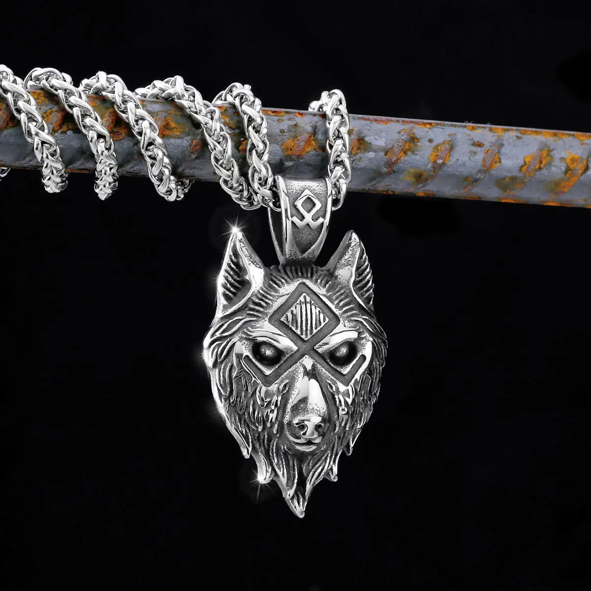 

Stainless Steel Viking Culture Wolf Head Necklace Nordic Fashion Men's Rune Pendant Necklace Amulet Jewelry Gift Wholesale