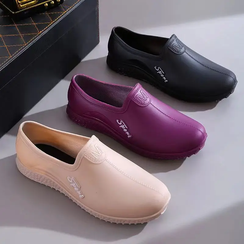 Женские туфли без шнуровки с низким верхом и мягкой нескользящей подошвой