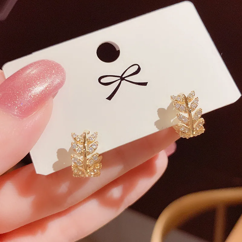 2022 New Diamond Women's Earrings Korea Small and Simple Micro Inlaid Zircon Leaves Ear Ring Niche Temperament Fashion Jewelry