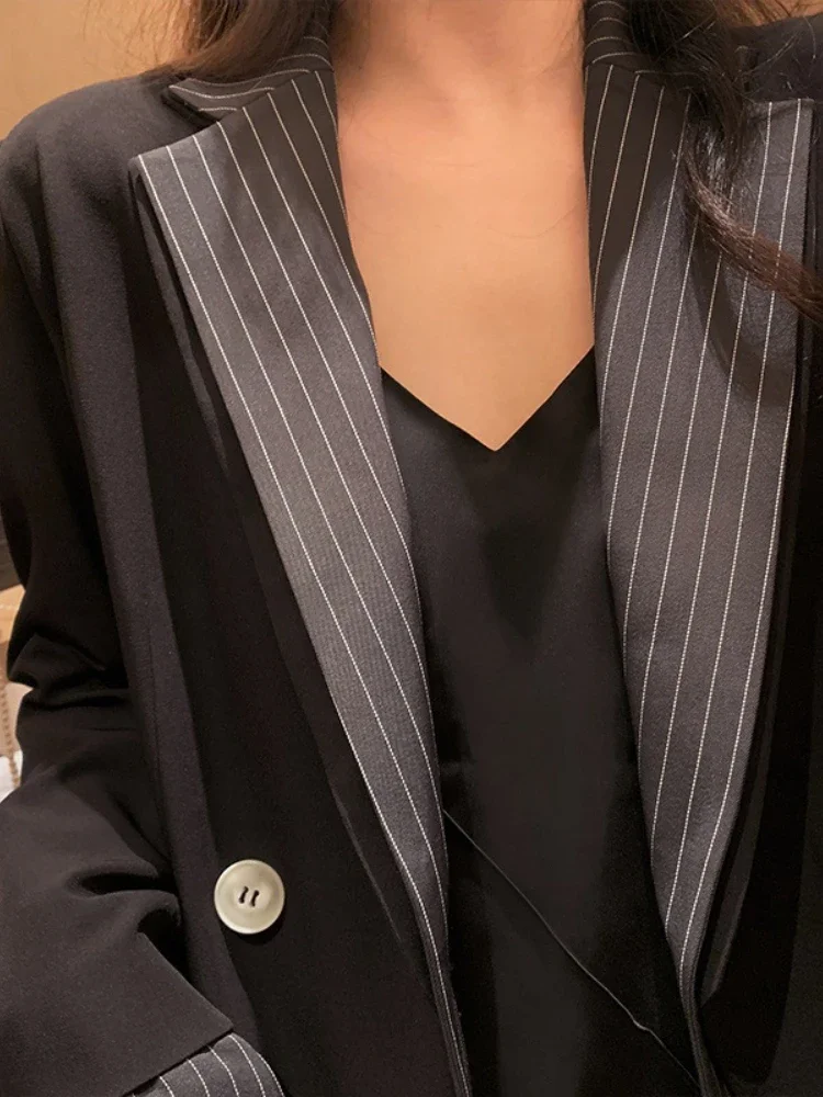 Женский блейзер оверсайз