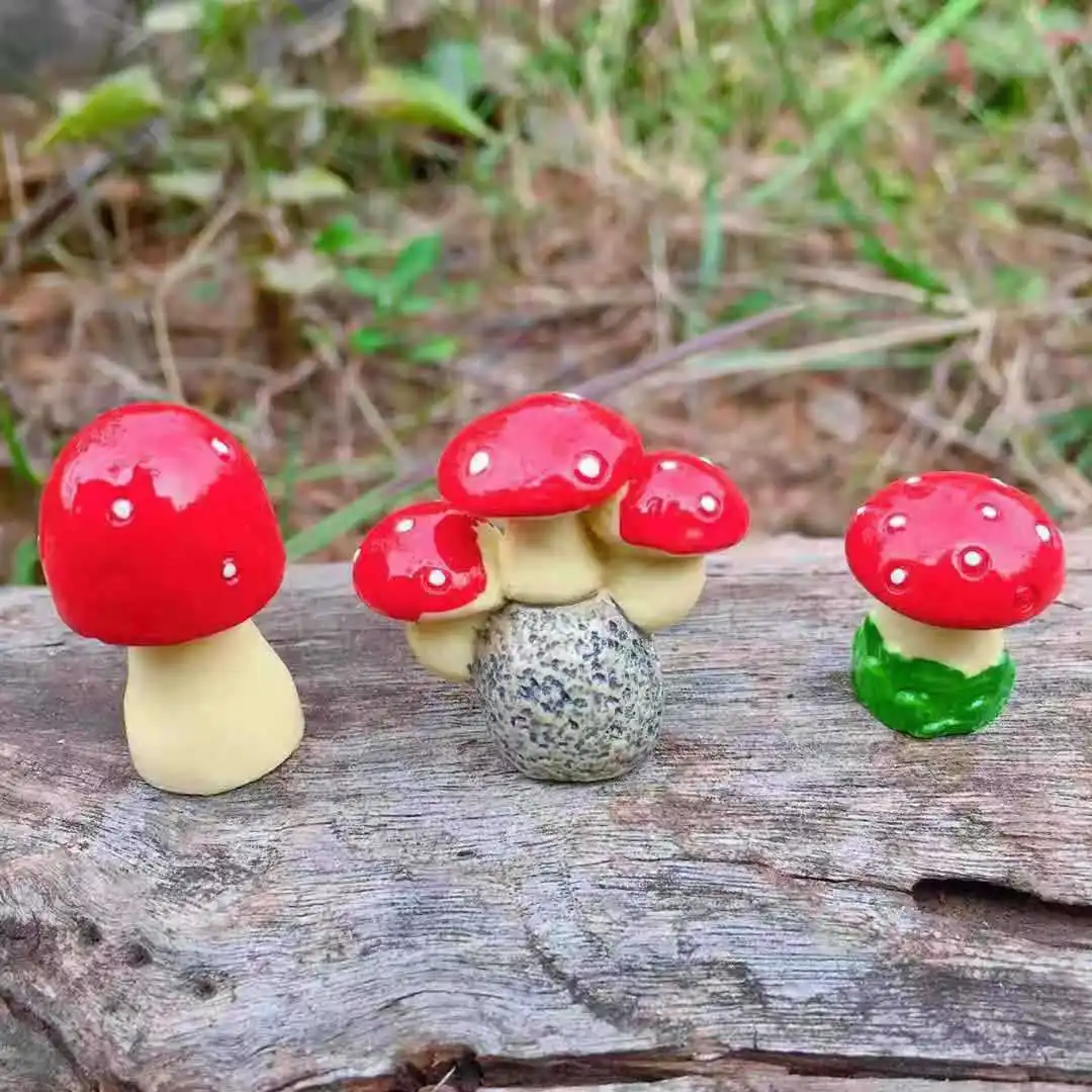 

1/10/20pcs Mini Mushroom Miniatures Fairy Garden Moss Terrarium Resin Crafts Decorations Artificial Stakes Craft