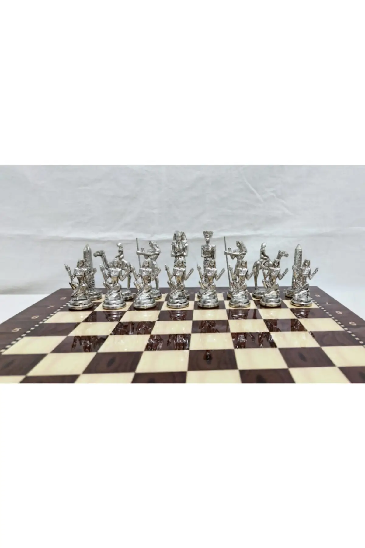 Роскошный набор шахматных фигур из металлического литья 35x35 см египетские