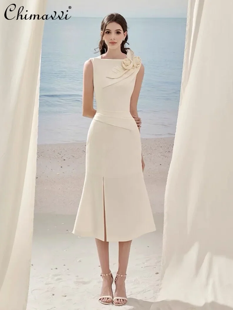 Женское вечернее платье миди без рукавов элегантное белое приталенное