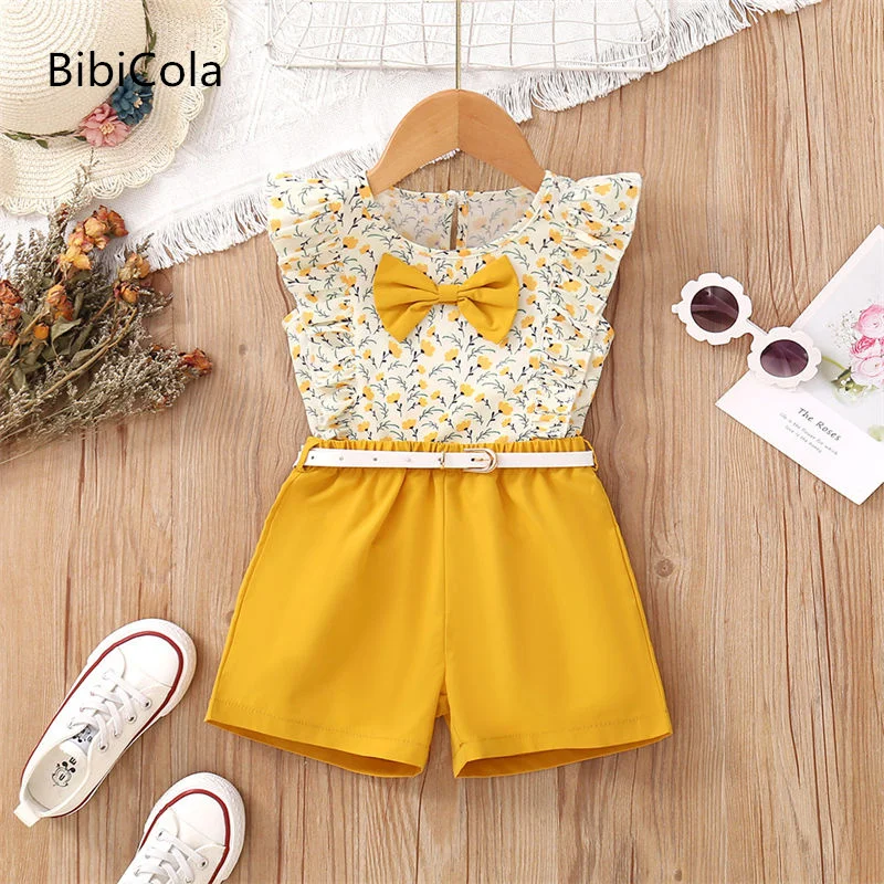 

2023 Новая летняя детская одежда, маленький и средний размер, детский летний топ с бантом + шорты, комплекты из двух предметов для 2-6 лет