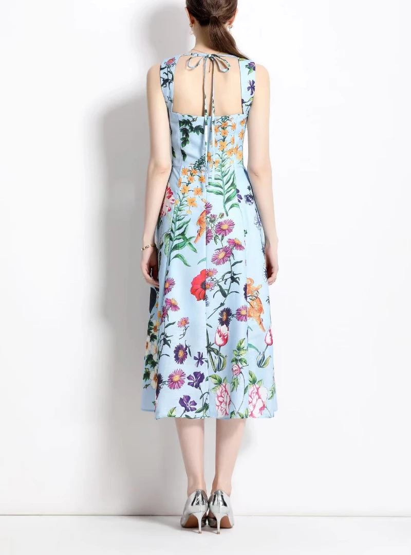 Женское платье с цветочным принтом