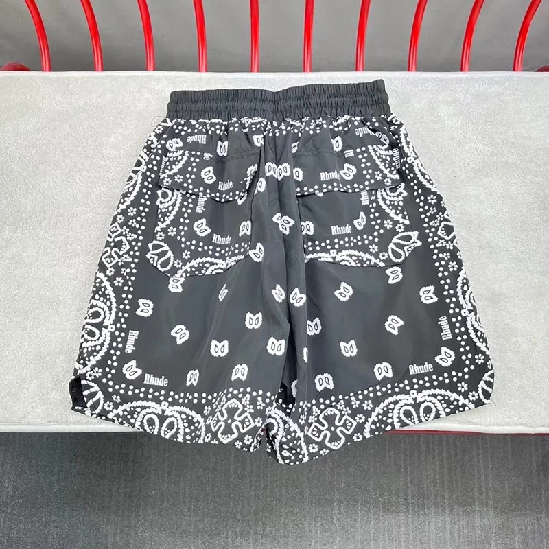 Рисунок 5 - Шорты мужские с принтом кешью