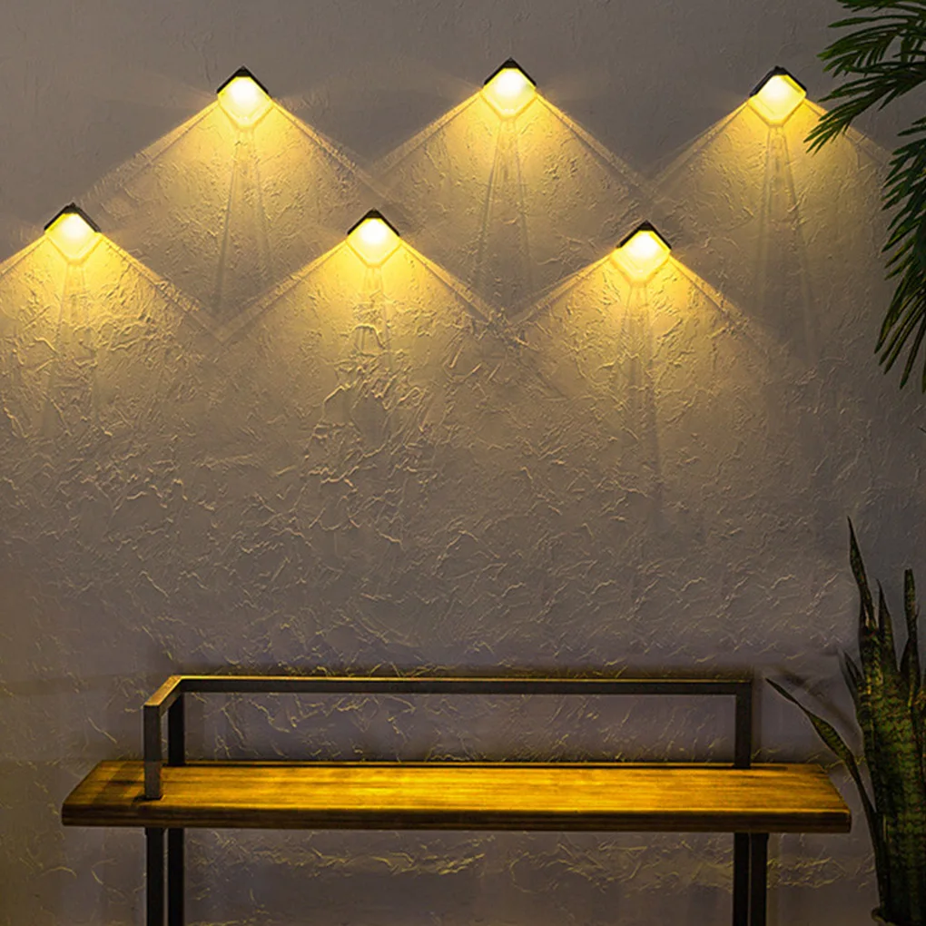 

2 шт., садовые Настенные светильники на солнечной батарее