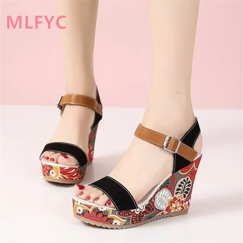 

female Summer New Fashion Ethnic Style Fragmented Flower Cloth Slope Heel Matsuke Bottom Comfortable Casual Women's Sandals