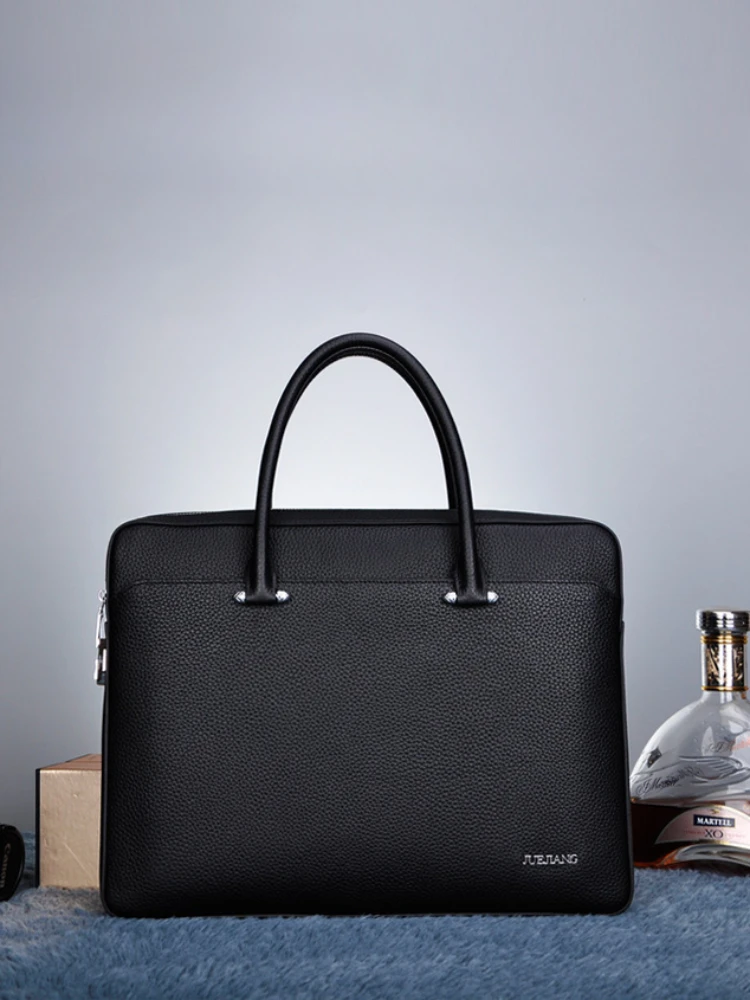 Рисунок 6 - Портфель из воловьей кожи с верхним слоем