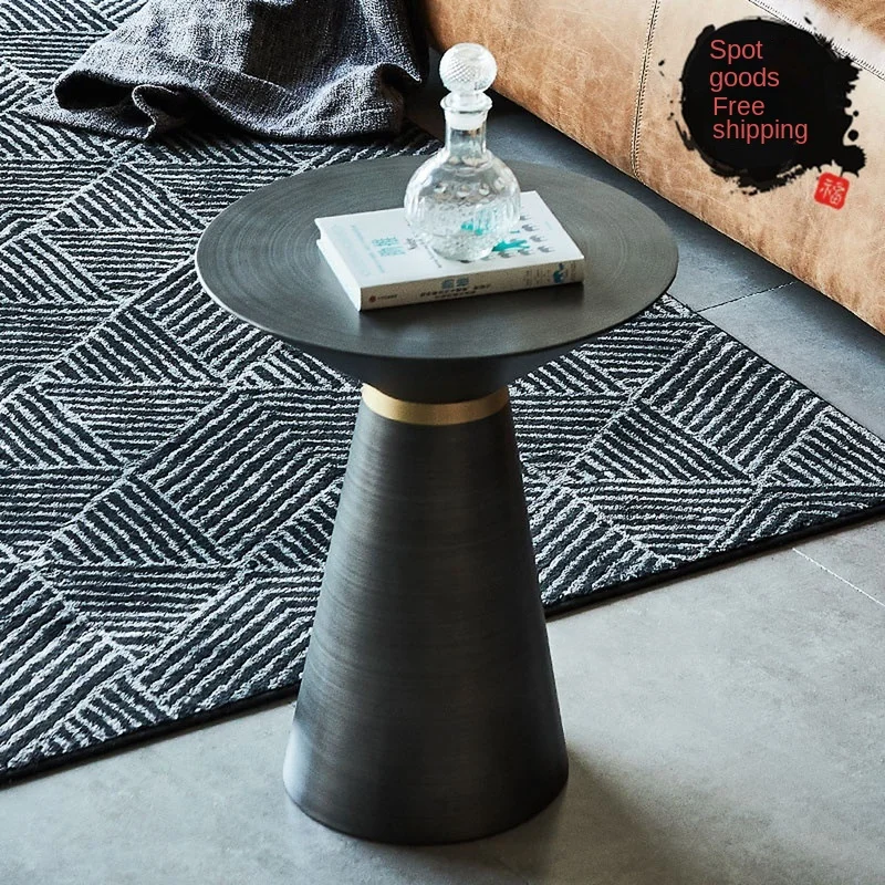 

Italian Light Luxury Simple Metal Sofa Side Table Modern Fashion Living Room Creative Corner Table Small Coffee Table