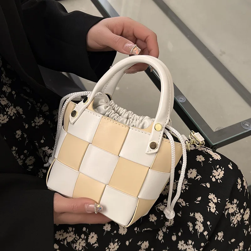 

Personality Handbag Women's Bag 2022 Spring and Summer New Fashion Woven One-shoulder Messenger Bag Hand Bucket Bag