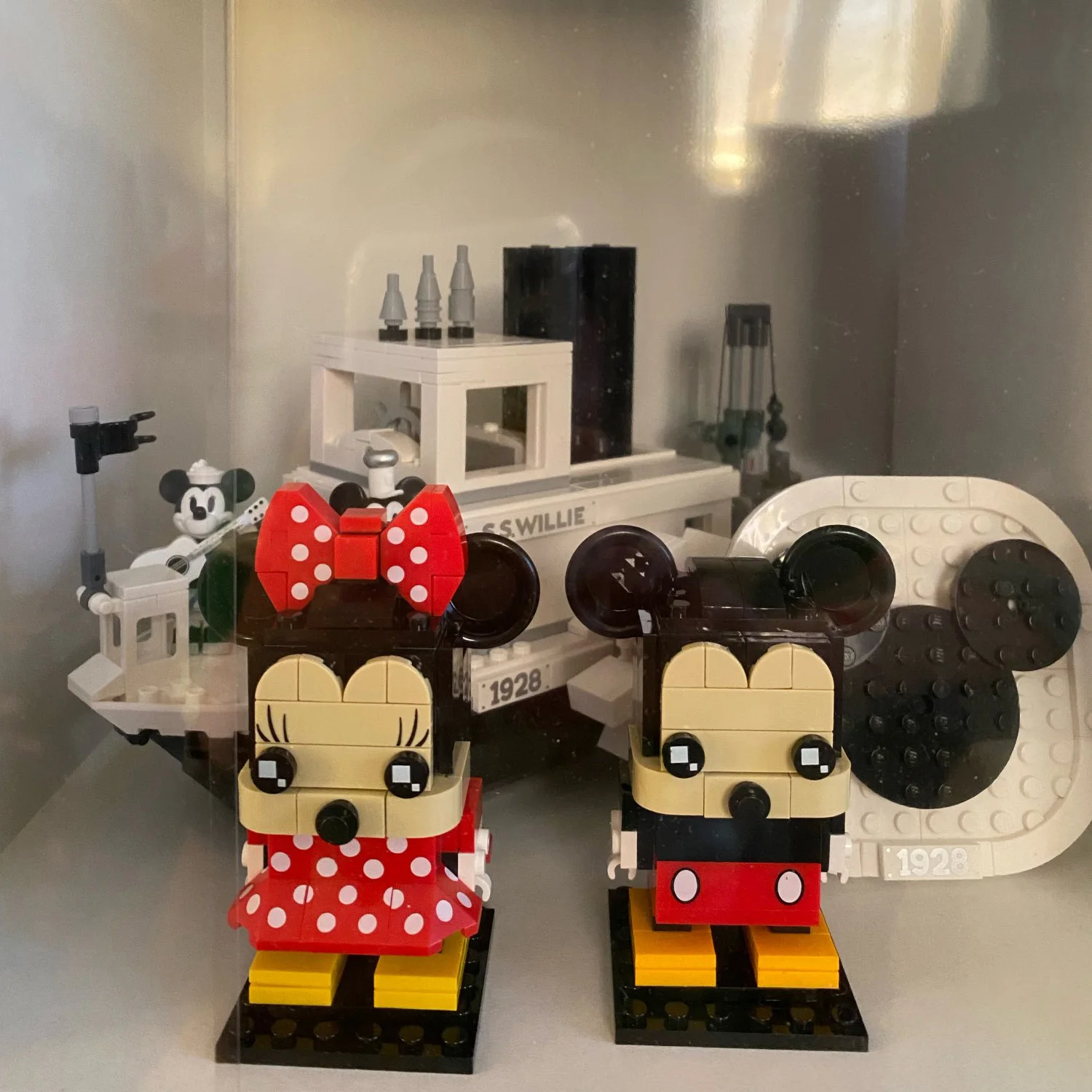 Blocs de construction Disney Mickey Mouse Minnie  figurine d'action Kawaii  bricolage  modèle