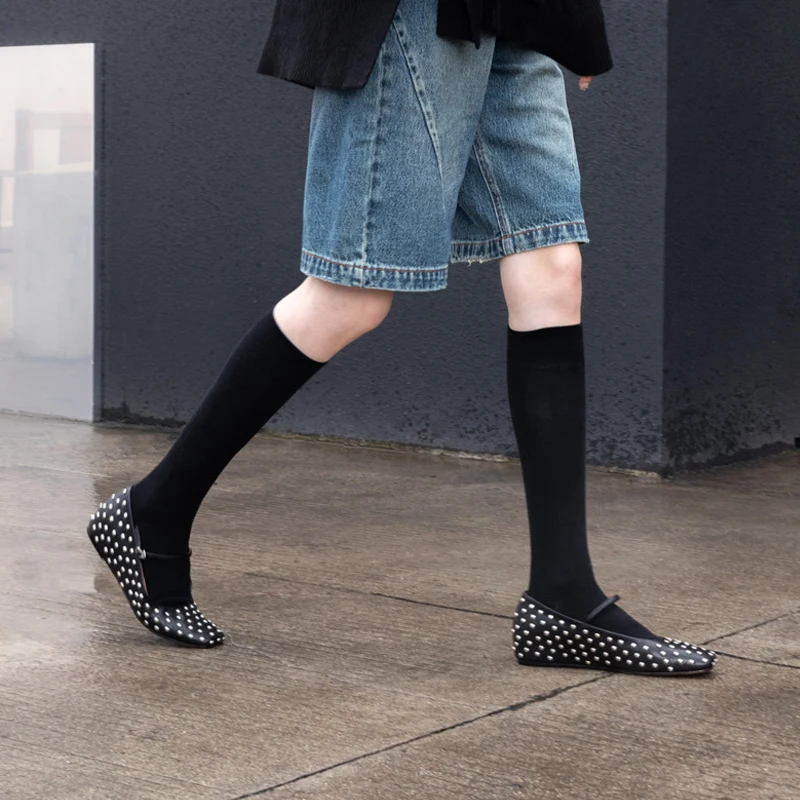 Женские балетки с заклепками из натуральной кожи Туфли Мэри Джейн в стиле ретро