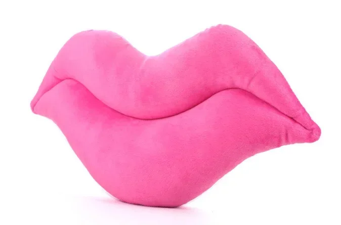 

Большая плюшевая подушка-губы красная