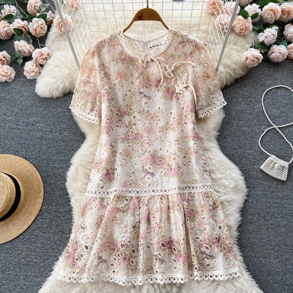 

Женские платья с вышивкой в европейском и американском стиле